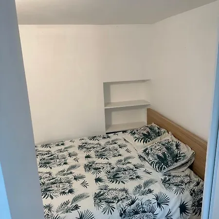 Foch House 아파트 *