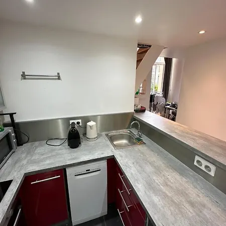 Foch House Apartment